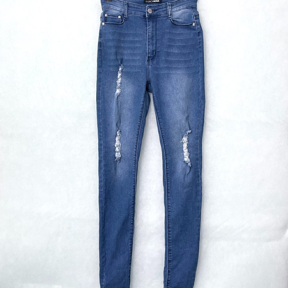Fashion Nova Women's Skinny Jeans Super High Rise Distressed Size 7 length 33"